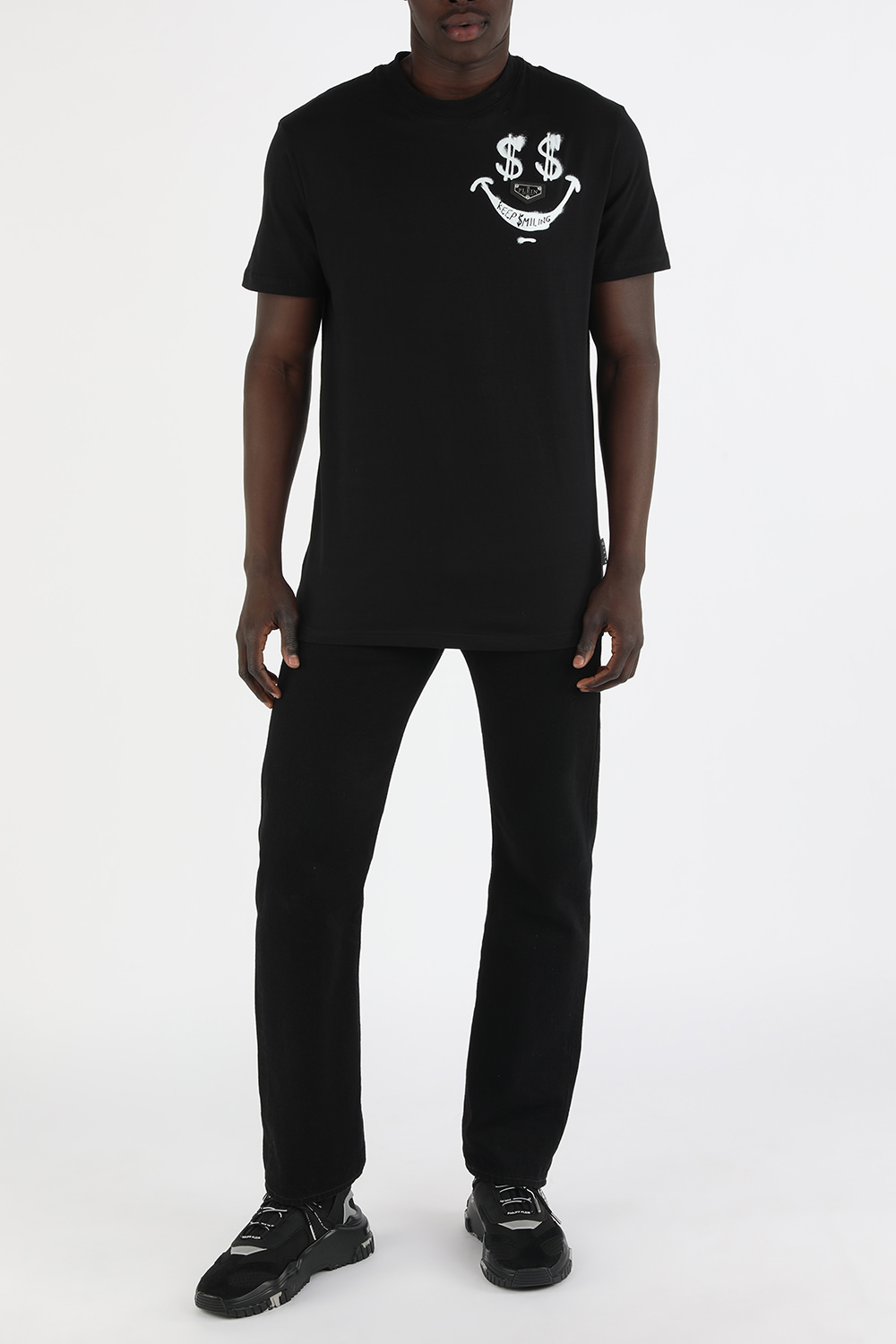 חולצת סמיילי בגוון שחור